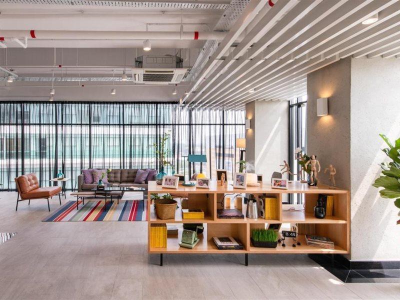 The Canvas Hotel Кланг Екстериор снимка